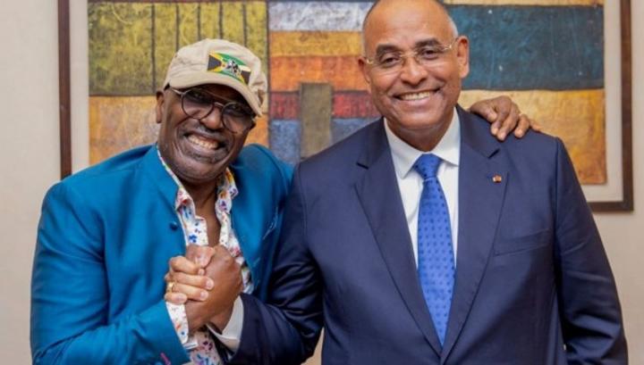 Invitant Patrick Achi à son concert prévu ce vendredi, Alpha Blondy salue les performances économiques et les réalisations du Gouvernement Invitant Patrick Achi à son concert prévu ce vendredi, Alpha Blondy salue les performances économiques et les réalisations du Gouvernement