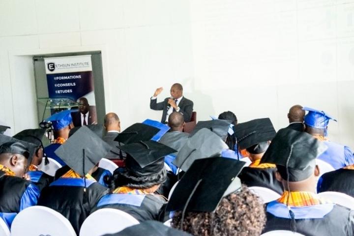 Dans son « Grand Oral » devant les diplômés de l'Université de l'Immobilier, Bruno Koné annonce une innovation majeure de son département Ministériel Dans son « Grand Oral » devant les diplômés de l'Université de l'Immobilier, Bruno Koné annonce une innovation majeure de son département Ministériel