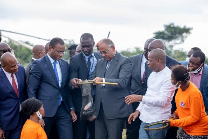 Patrick Achi annonce que le coût des importations des poissons est évalué à plus de 300 milliards de FCFA par an et le pays est le plus grand importateur de tilapia congelés au monde Patrick Achi annonce que le coût des importations des poissons est évalué à plus de 300 milliards de FCFA par an et le pays est le plus grand importateur de tilapia congelés au monde