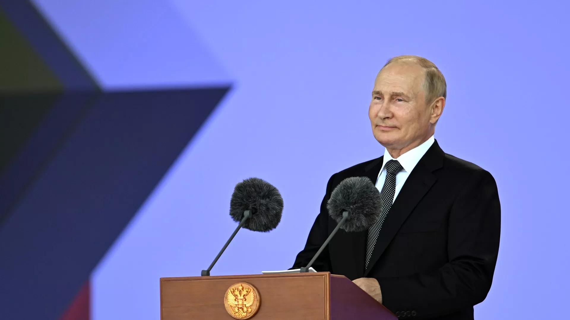 La Russie tient à ses relations avec l’Afrique et est prête à offrir des armes, déclare Poutine