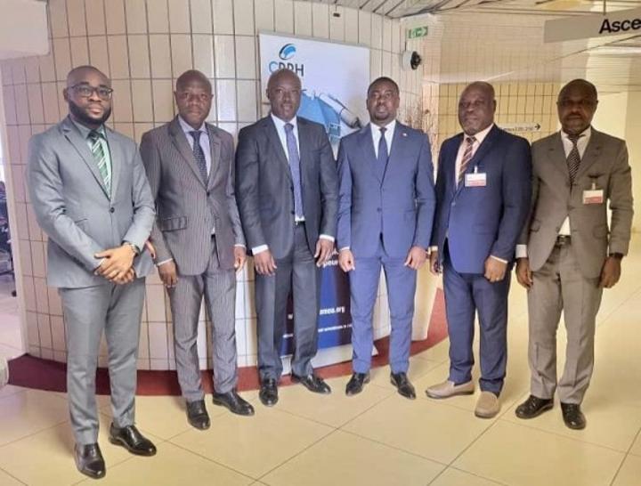 Une délégation du Ministère de la Construction échange avec la CRRH-UEMOA à Lomé sur les mécanismes d'accès au crédit hypothécaire par les ménages du secteur informel Une délégation du Ministère de la Construction échange avec la CRRH-UEMOA à Lomé sur les mécanismes d'accès au crédit hypothécaire par les ménages du secteur informel