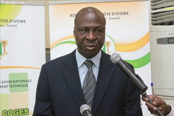 Bamba Cheick Daniel prône le « rêve, l’audace et la passion » aux étudiants de l’Université des Lagunes Bamba Cheick Daniel prône le « rêve, l’audace et la passion » aux étudiants de l’Université des Lagunes