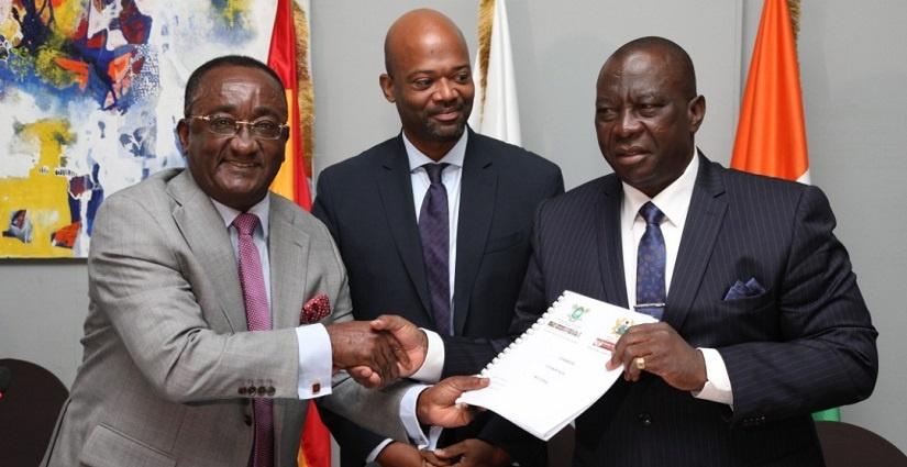 Le ministre Adjoumani prend le flambeau du Comité de pilotage de l’Initiative Cacao Côte d’Ivoire – Ghana Le ministre Adjoumani prend le flambeau du Comité de pilotage de l’Initiative Cacao Côte d’Ivoire – Ghana