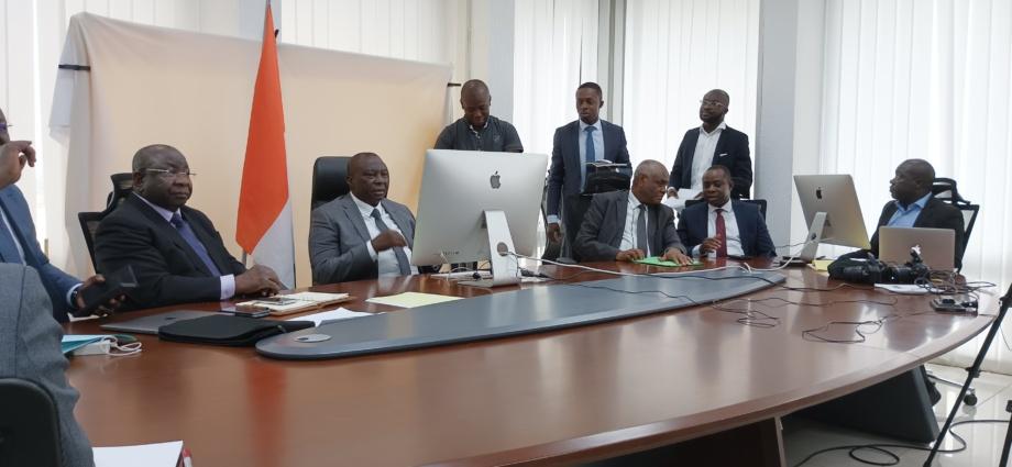 Près de 1800 milliards F CFA d’intentions d’investissements dans la mise en œuvre du PNIA 2 (Ministre Adjoumani) Près de 1800 milliards F CFA d’intentions d’investissements dans la mise en œuvre du PNIA 2 (Ministre Adjoumani)