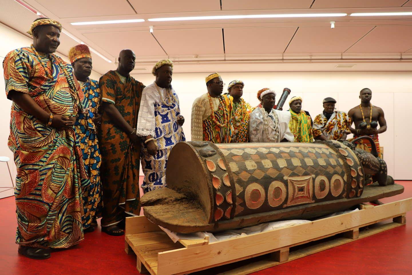 Restitution d’oeuvres à l’Afrique : le processus de retour du djidji ayôkwé, tambour ivoirien, est lancé Restitution d’oeuvres à l’Afrique : le processus de retour du djidji ayôkwé, tambour ivoirien, est lancé