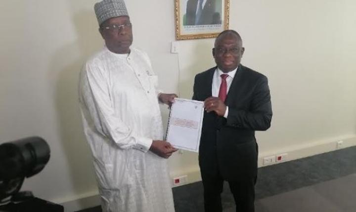 Le ministre tchadien de la Réconciliation annonce l'institution d'une journée de la paix au Tchad qui sera célébrée le 12 février Le ministre tchadien de la Réconciliation annonce l'institution d'une journée de la paix au Tchad qui sera célébrée le 12 février