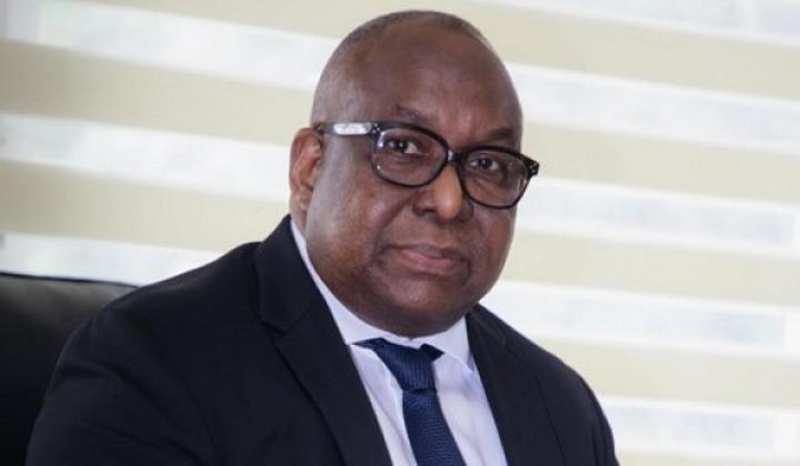 Réné Bourgouin, Président de la HACA annonce que des discussions sont en cours pour la réduction des droits de diffusion Réné Bourgouin, Président de la HACA annonce que des discussions sont en cours pour la réduction des droits de diffusion