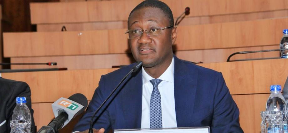 Adoption du Budget 2023 : Moussa Sanogo salue les débats constructifs entre les députés et les ministres Adoption du Budget 2023 : Moussa Sanogo salue les débats constructifs entre les députés et les ministres