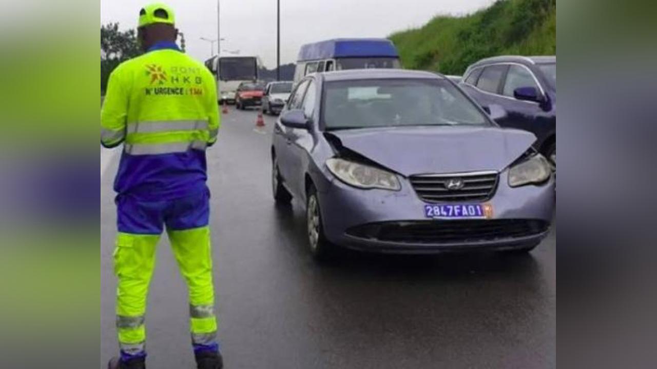 Le président de la confédération des consommateurs échappe à un drame sur le pont HKB, un usager refusant de payer le péage roule en sens inverse et le percute Le président de la confédération des consommateurs échappe à un drame sur le pont HKB, un usager refusant de payer le péage roule en sens inverse et le percute