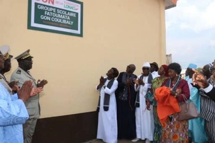 Côte d'Ivoire : La Fondation LONACI renforce la capacité d'accueil du groupe scolaire de Sissédougou d'un bâtiment de 3 classes équipées Côte d'Ivoire : La Fondation LONACI renforce la capacité d'accueil du groupe scolaire de Sissédougou d'un bâtiment de 3 classes équipées