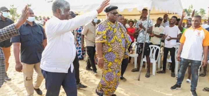 Face à des protestations autours de la candidature de Laurent Tchagba, le Gouverneur Beugré Mambé appelle ses parents Atchans à une union autour de leur fils Face à des protestations autours de la candidature de Laurent Tchagba, le Gouverneur Beugré Mambé appelle ses parents Atchans à une union autour de leur fils