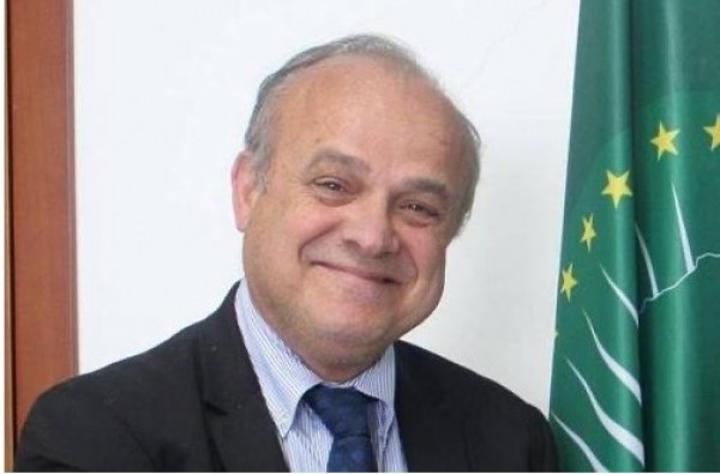 L'Ambassadeur de France revèle que ses services reçoivent 500 demandes de visas par jour et souhaite des équipes supplémentaires pour le traitement L'Ambassadeur de France revèle que ses services reçoivent 500 demandes de visas par jour et souhaite des équipes supplémentaires pour le traitement