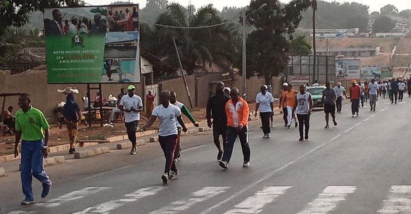 300 personnes participent à une marche sportive à Daloa 300 personnes participent à une marche sportive à Daloa