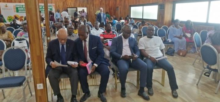 Des travailleurs de la banane créent une Fédération et appellent à la revalorisation du Salaire minimum agricole Des travailleurs de la banane créent une Fédération et appellent à la revalorisation du Salaire minimum agricole