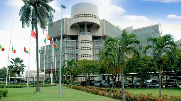 La BOAD et Capital of Africa mobilisent 60 milliards de FCFA pour PETROCI pour la mise en œuvre de son programme d'investissements La BOAD et Capital of Africa mobilisent 60 milliards de FCFA pour PETROCI pour la mise en œuvre de son programme d'investissements