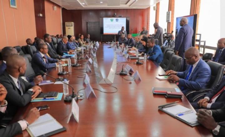 Une mission du FMI à Abidjan dans le cadre d'un nouveau programme économique et financier pour les 03 prochaines années Une mission du FMI à Abidjan dans le cadre d'un nouveau programme économique et financier pour les 03 prochaines années
