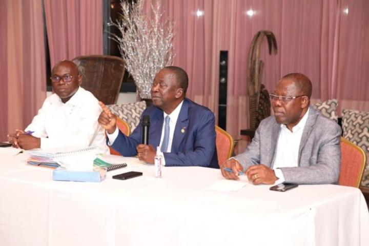 Echangeant avec des cadres de Molonoublé, Ahoussou : « Il est important de se mettre au-dessus des considérations politiques » Echangeant avec des cadres de Molonoublé, Ahoussou : « Il est important de se mettre au-dessus des considérations politiques »