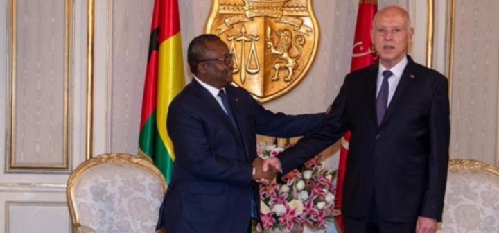 CEDEAO : Reçu par Kaïs Saeed, Umaro Sissoco Embaló affirme que les propos de son homologue à l'encontre des migrants ont été mal interprétés CEDEAO : Reçu par Kaïs Saeed, Umaro Sissoco Embaló affirme que les propos de son homologue à l'encontre des migrants ont été mal interprétés