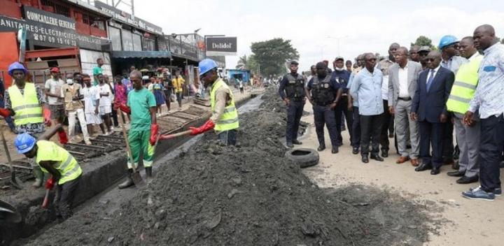 En prélude à la saison des pluies, Bouaké Fofana lance l'opération de curage des ouvrages de drainage et prévient que la répression débutera dans quelques jours En prélude à la saison des pluies, Bouaké Fofana lance l'opération de curage des ouvrages de drainage et prévient que la répression débutera dans quelques jours