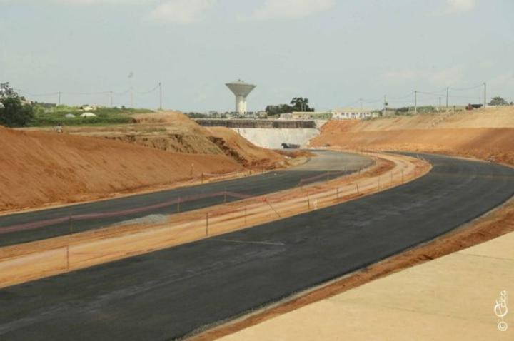 Prolongement du Boulevard Mitterrand à Bingerville, les personnes affectées par le projet seront indemnisées avant le démarrage des travaux Prolongement du Boulevard Mitterrand à Bingerville, les personnes affectées par le projet seront indemnisées avant le démarrage des travaux