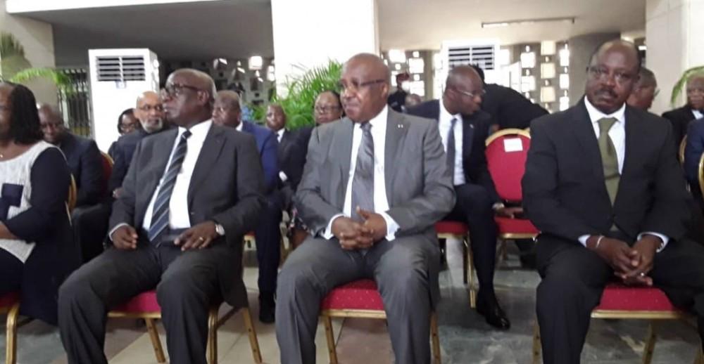 Sansan Kambilé dénonce un dysfonctionnement aux cabinets d'instruction au Tribunal de première instance du Plateau et annonce des sanctions Sansan Kambilé dénonce un dysfonctionnement aux cabinets d'instruction au Tribunal de première instance du Plateau et annonce des sanctions