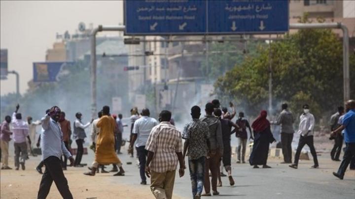 47 ivoiriens en situation difficile au Soudan rapatriés de Khartoum à destination du Caire en attendant leur retour au pays 47 ivoiriens en situation difficile au Soudan rapatriés de Khartoum à destination du Caire en attendant leur retour au pays