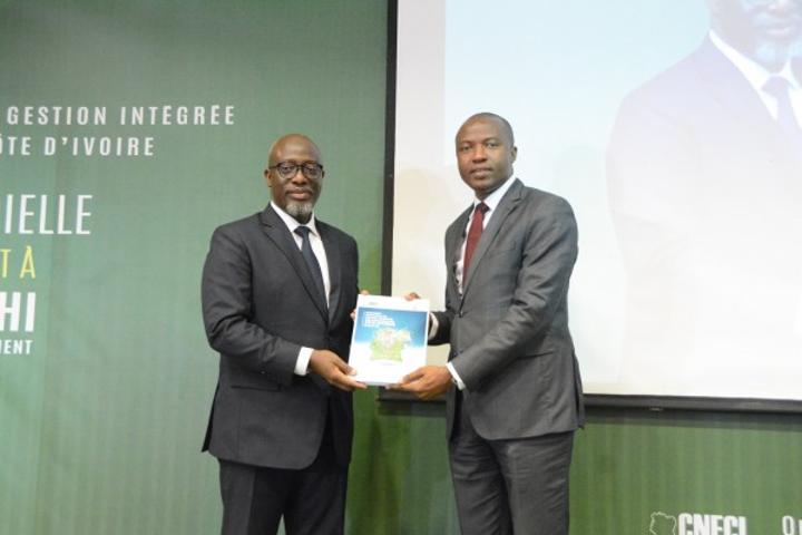 Remise du document de la PNGIF-CI dont le plan d'action budgétisé est évalué à 444,440 milliards de FCFA pour la réalisation des actions prioritaires et urgentes Remise du document de la PNGIF-CI dont le plan d'action budgétisé est évalué à 444,440 milliards de FCFA pour la réalisation des actions prioritaires et urgentes