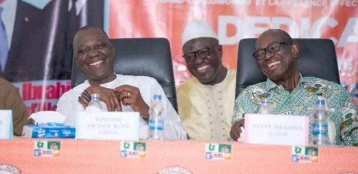 Bouaké, dédicace du livre « Fanny Ibrahima, disciple d'Alassane Ouattara, du sport à la politique », Amadou Koné offre 100 livres aux visiteurs Bouaké, dédicace du livre « Fanny Ibrahima, disciple d'Alassane Ouattara, du sport à la politique », Amadou Koné offre 100 livres aux visiteurs