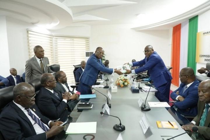 Inscription de Gbagbo sur la liste électorale, le PPA-CI échange avec le président de la CEI, Kuibiert leur donne les voies à suivre Inscription de Gbagbo sur la liste électorale, le PPA-CI échange avec le président de la CEI, Kuibiert leur donne les voies à suivre