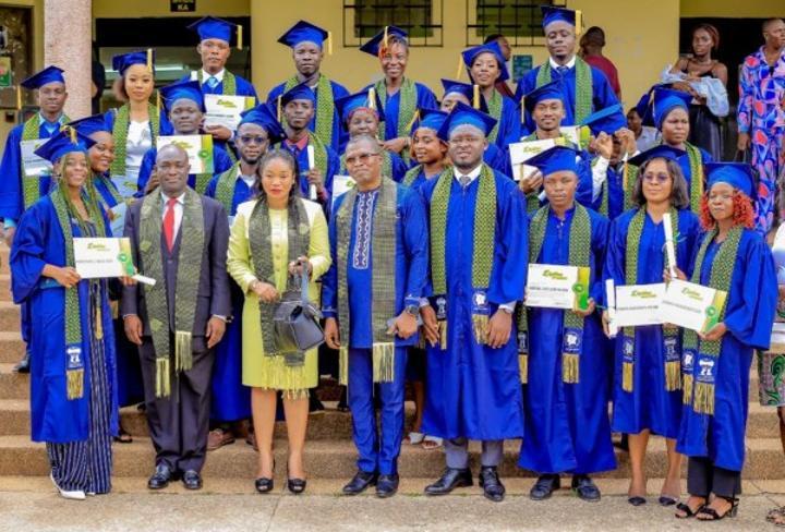 Bouaké, remise de diplôme de fin de formation à des étudiants du Master professionnel de Droit foncier et politique agricole de l'UAO