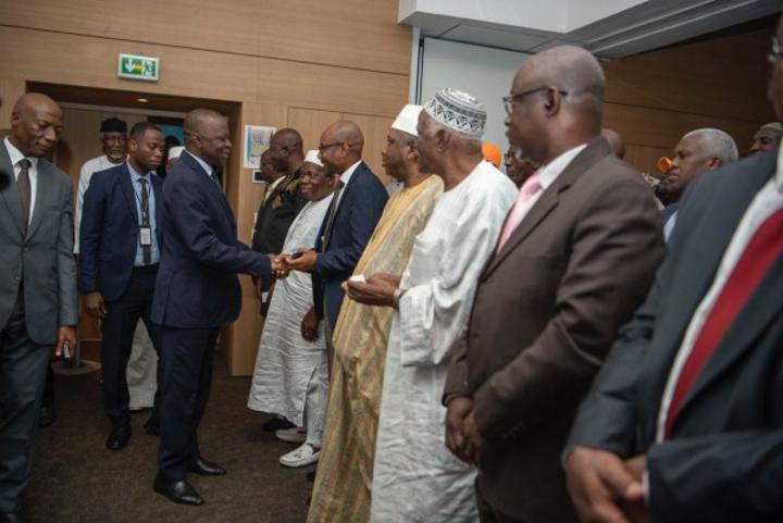 Amadou Koné et le Haut conseil immortalisent Allou Bright, Lanciné Cissé, Yaya Fofana, Kassoum Coulibaly, Nifa Diaby et N'Sikan Amadou Koné et le Haut conseil immortalisent Allou Bright, Lanciné Cissé, Yaya Fofana, Kassoum Coulibaly, Nifa Diaby et N'Sikan