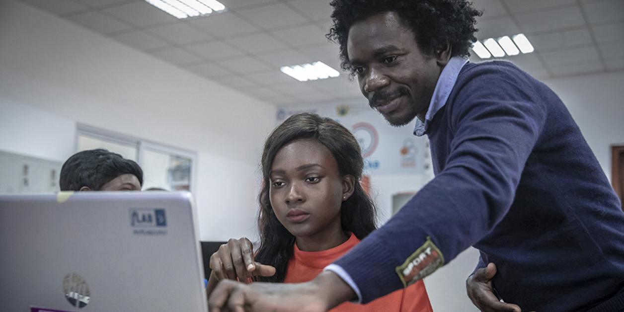 Comment l’intelligence artificielle voit l’Afrique Comment l’intelligence artificielle voit l’Afrique