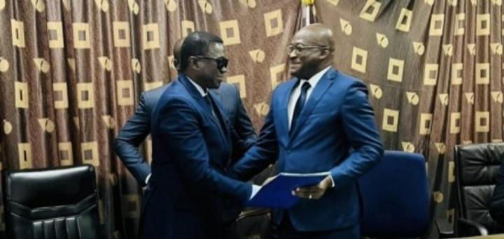Ministère de l'Enseignement Supérieur, Djimbala Diakité passe la main au DR Alhassane Fofana après 11 ans passés à la DRH Ministère de l'Enseignement Supérieur, Djimbala Diakité passe la main au DR Alhassane Fofana après 11 ans passés à la DRH