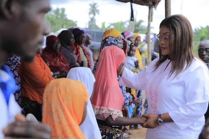 Ayamé, décès par noyade de 7 écolières coraniques à Ebokoffi, le gouvernement apporte son soutien et sa compassion aux parents et proches des victimes Ayamé, décès par noyade de 7 écolières coraniques à Ebokoffi, le gouvernement apporte son soutien et sa compassion aux parents et proches des victimes