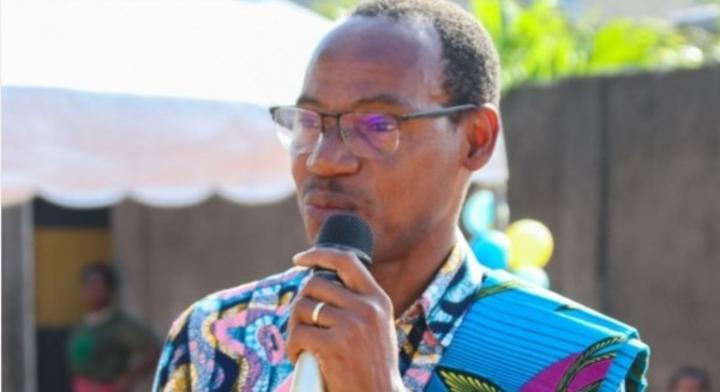 Le PDCI se « déchire » à Port Bouët, le Député Alain Adja annonce sa candidature en indépendant contre Sylvestre Emmou Le PDCI se « déchire » à Port Bouët, le Député Alain Adja annonce sa candidature en indépendant contre Sylvestre Emmou
