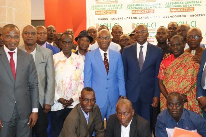 Fonds Covid-19, 5 milliards FCFA pour les acteurs d'Hévéa dont la distribution débute d'ici fin juillet prochain Fonds Covid-19, 5 milliards FCFA pour les acteurs d'Hévéa dont la distribution débute d'ici fin juillet prochain