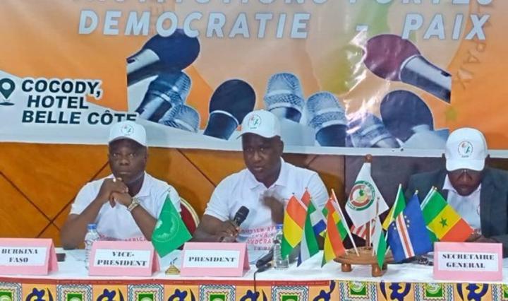 Côte d'Ivoire - Niger : Depuis Abidjan, un mouvement citoyen soutient les initiatives de la CEDEAO et appelle à la mise en œuvre dans les meilleurs délais de la force d'attente Côte d'Ivoire - Niger : Depuis Abidjan, un mouvement citoyen soutient les initiatives de la CEDEAO et appelle à la mise en œuvre dans les meilleurs délais de la force d'attente