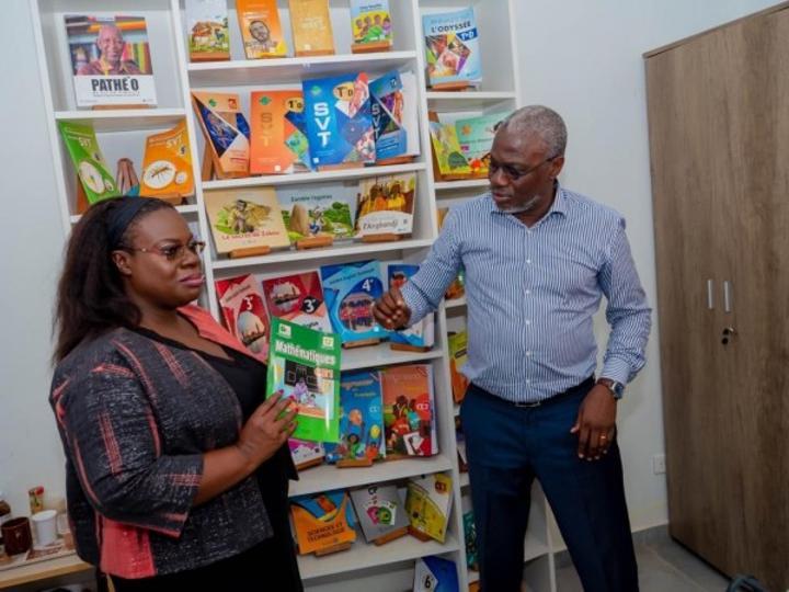 Rentrée scolaire, le gouvernement rassure les parents d'élèves de la disponibilité des manuels scolaires dans les librairies à des prix abordables Rentrée scolaire, le gouvernement rassure les parents d'élèves de la disponibilité des manuels scolaires dans les librairies à des prix abordables
