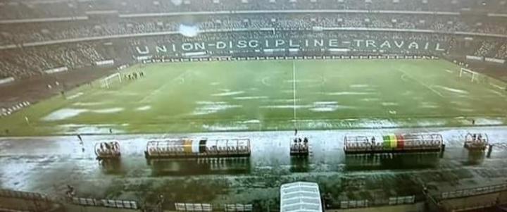 Match amical éléphants contre le Mali, la pluie fait arrêter la rencontre à la mi-temps, stade d'Ébimpé impraticable Match amical éléphants contre le Mali, la pluie fait arrêter la rencontre à la mi-temps, stade d'Ébimpé impraticable