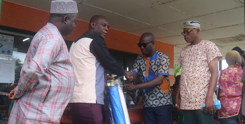Projet Appui à la formation-insertion professionnelle des adolescents hors de l’école : Des maîtres-artisans reçoivent des kits de formation à Daloa Projet Appui à la formation-insertion professionnelle des adolescents hors de l’école : Des maîtres-artisans reçoivent des kits de formation à Daloa