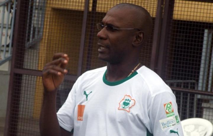 Rupture de contrat à « l'amiable » entre Grange Fabrice Alphonse en charge des gardiens de but des éléphants et la FIF, Alain Gouamené à la rescousse Rupture de contrat à « l'amiable » entre Grange Fabrice Alphonse en charge des gardiens de but des éléphants et la FIF, Alain Gouamené à la rescousse