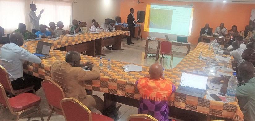 Un atelier de consultation et de validation sur la restauration des paysages forestiers de Taï tenu à Guiglo Un atelier de consultation et de validation sur la restauration des paysages forestiers de Taï tenu à Guiglo