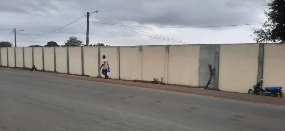 Le groupe scolaire Songon Agban-gare doté d’une clôture Le groupe scolaire Songon Agban-gare doté d’une clôture