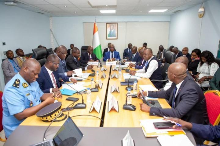 CAN 2023, réunion conjointe entre les Ministre Amédé Kouakou et Amadou Koné sur le Transport et la Mobilité urbaine pendant la compétition