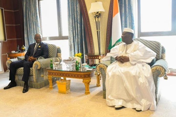 Côte d'Ivoire-Gabon : A Riyad, Alassane Ouattara s'entretient avec le chef de la junte au pouvoir qui lui demande de l'aide contre les sanctions Côte d'Ivoire-Gabon : A Riyad, Alassane Ouattara s'entretient avec le chef de la junte au pouvoir qui lui demande de l'aide contre les sanctions