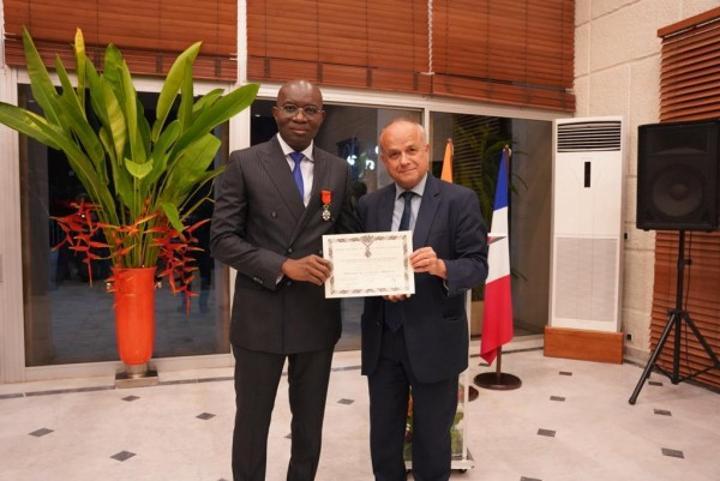 Reconnaissance de mérite, Noumory Sidibé, DG de CI-Energies, fait Chevalier de la Légion d'honneur de l'État français Reconnaissance de mérite, Noumory Sidibé, DG de CI-Energies, fait Chevalier de la Légion d'honneur de l'État français