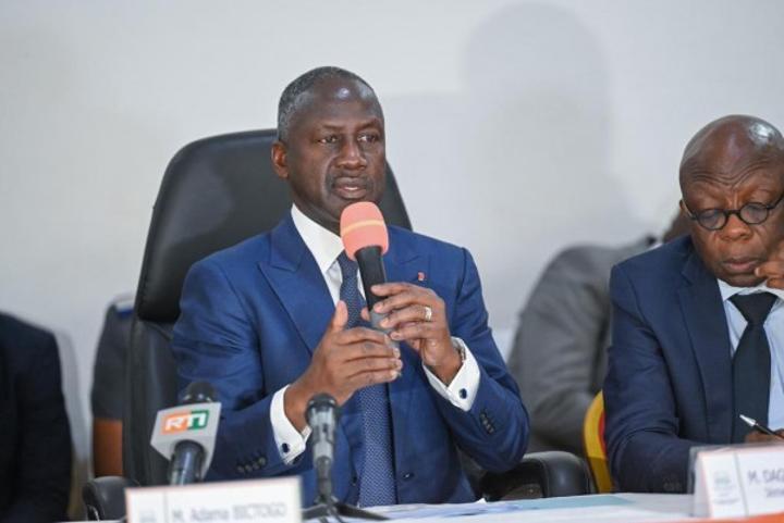 La Mairie de Yopougon adopte un programme triennal de 11,184 milliards de FCFA pour la transformation socio-économique de la commune La Mairie de Yopougon adopte un programme triennal de 11,184 milliards de FCFA pour la transformation socio-économique de la commune