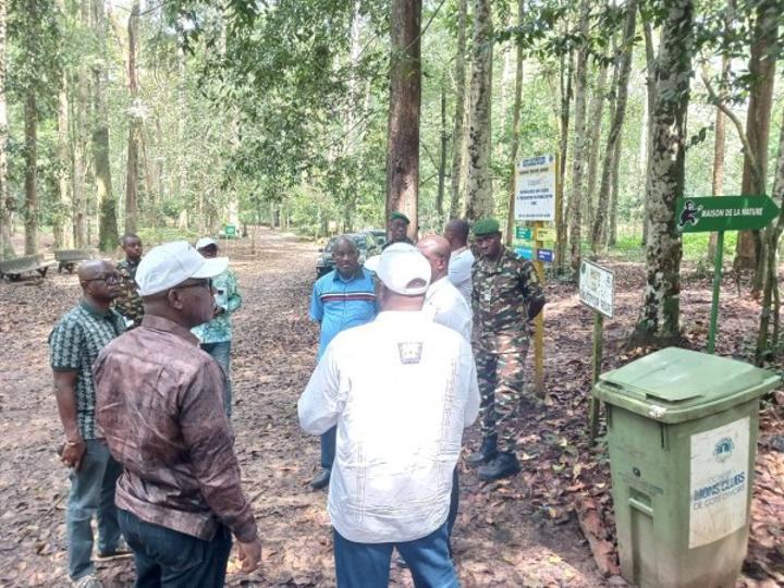 En visite dans les structures sous sa tutelle, le ministre Assahoré se réjouit de l'état de conservation du Parc National du Banco En visite dans les structures sous sa tutelle, le ministre Assahoré se réjouit de l'état de conservation du Parc National du Banco