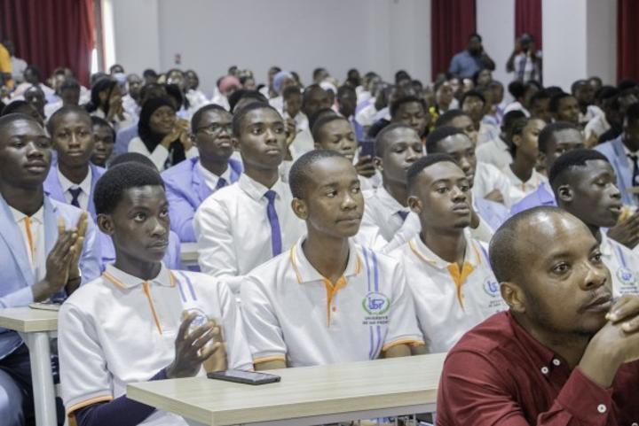Au titre de l'année académique 2022-2023, une aide financière exceptionnelle annoncée pour les étudiants vivants en situation de précarité Au titre de l'année académique 2022-2023, une aide financière exceptionnelle annoncée pour les étudiants vivants en situation de précarité
