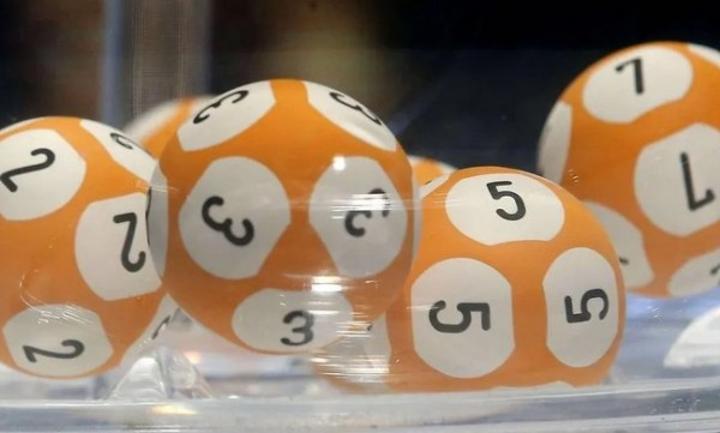 Jeux de hasard, la LONACI désormais seule société détentrice des droits exclusifs d'organisation et d'exploitation sur l'ensemble du territoire national Jeux de hasard, la LONACI désormais seule société détentrice des droits exclusifs d'organisation et d'exploitation sur l'ensemble du territoire national